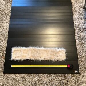 Women’s White Faux Fur Head Wrap